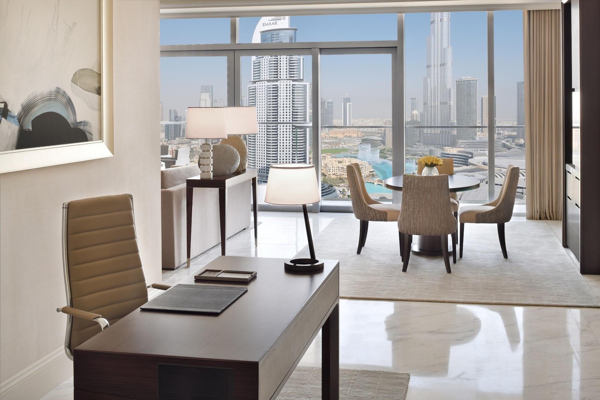 Address Dubai Mall Esterno foto A typical office