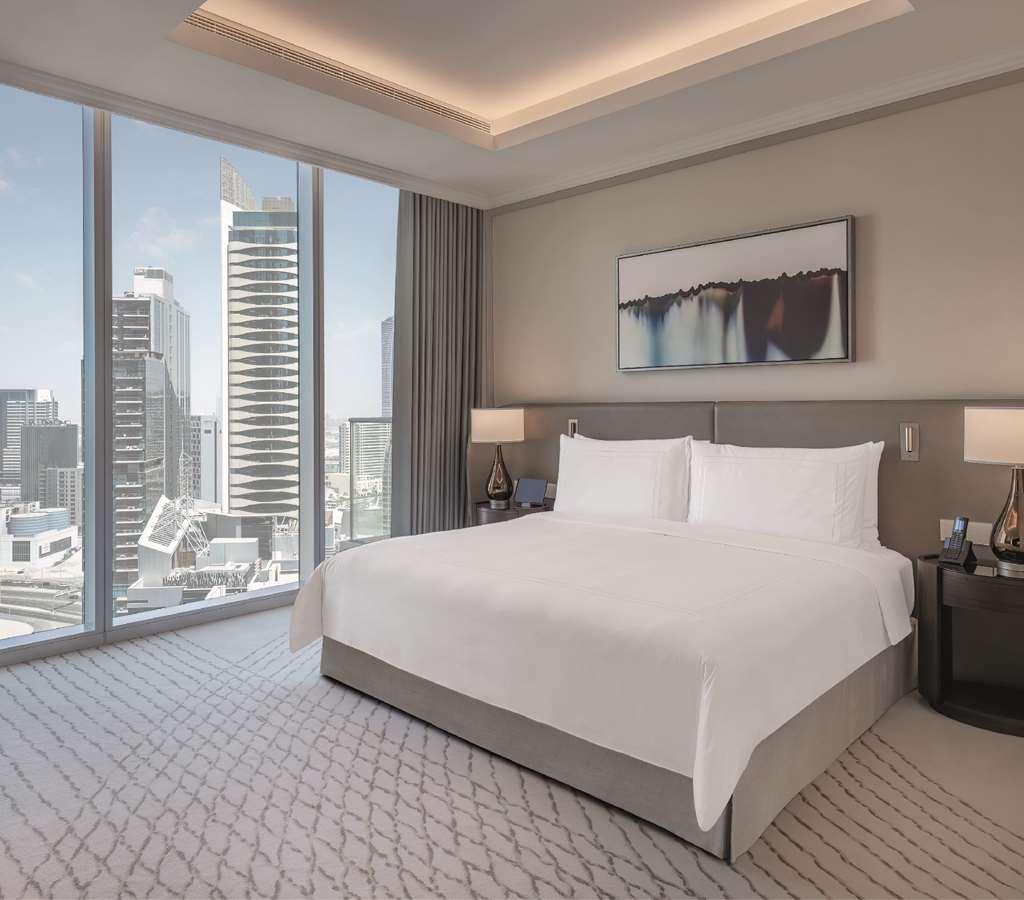 Address Dubai Mall Camera foto A bedroom at the hotel