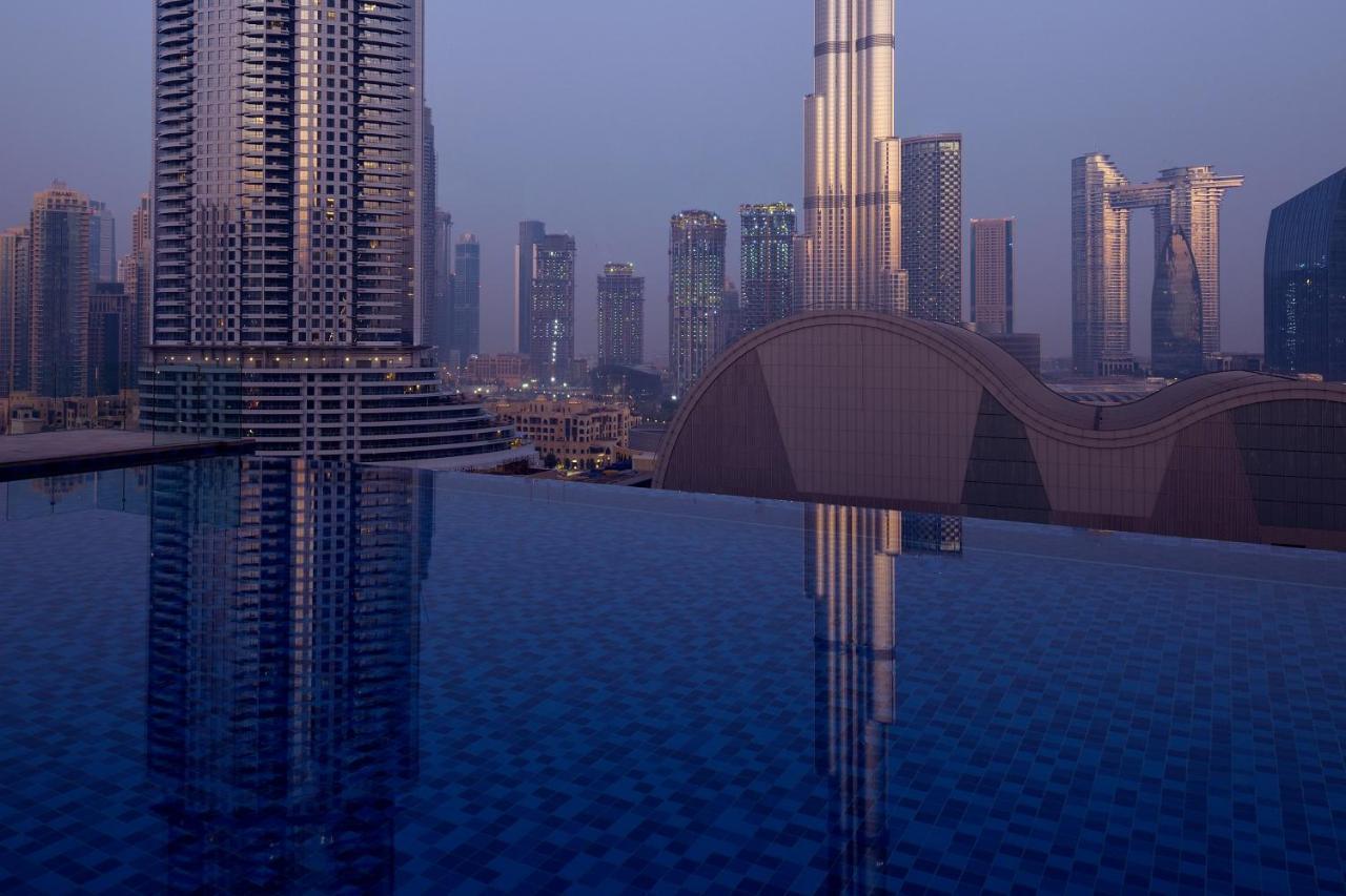 Address Dubai Mall Esterno foto The pool at the Address