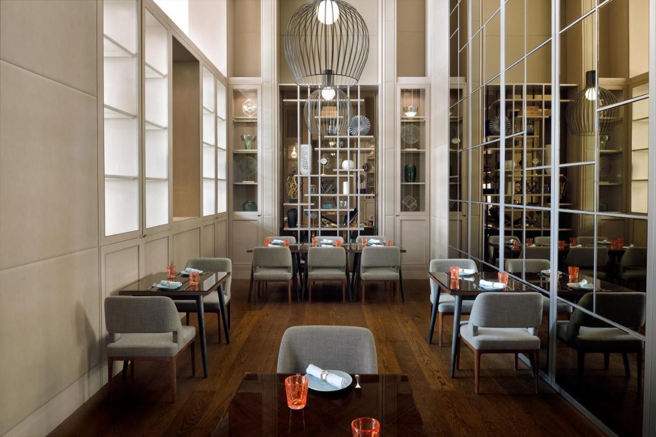 Address Dubai Mall Esterno foto Interior of the restaurant