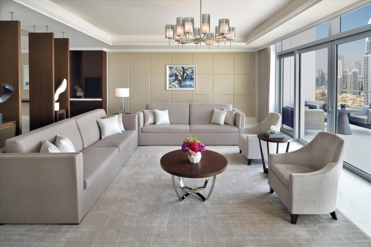 Address Dubai Mall Esterno foto A living room at the Ritz-Carlton, DIFC
