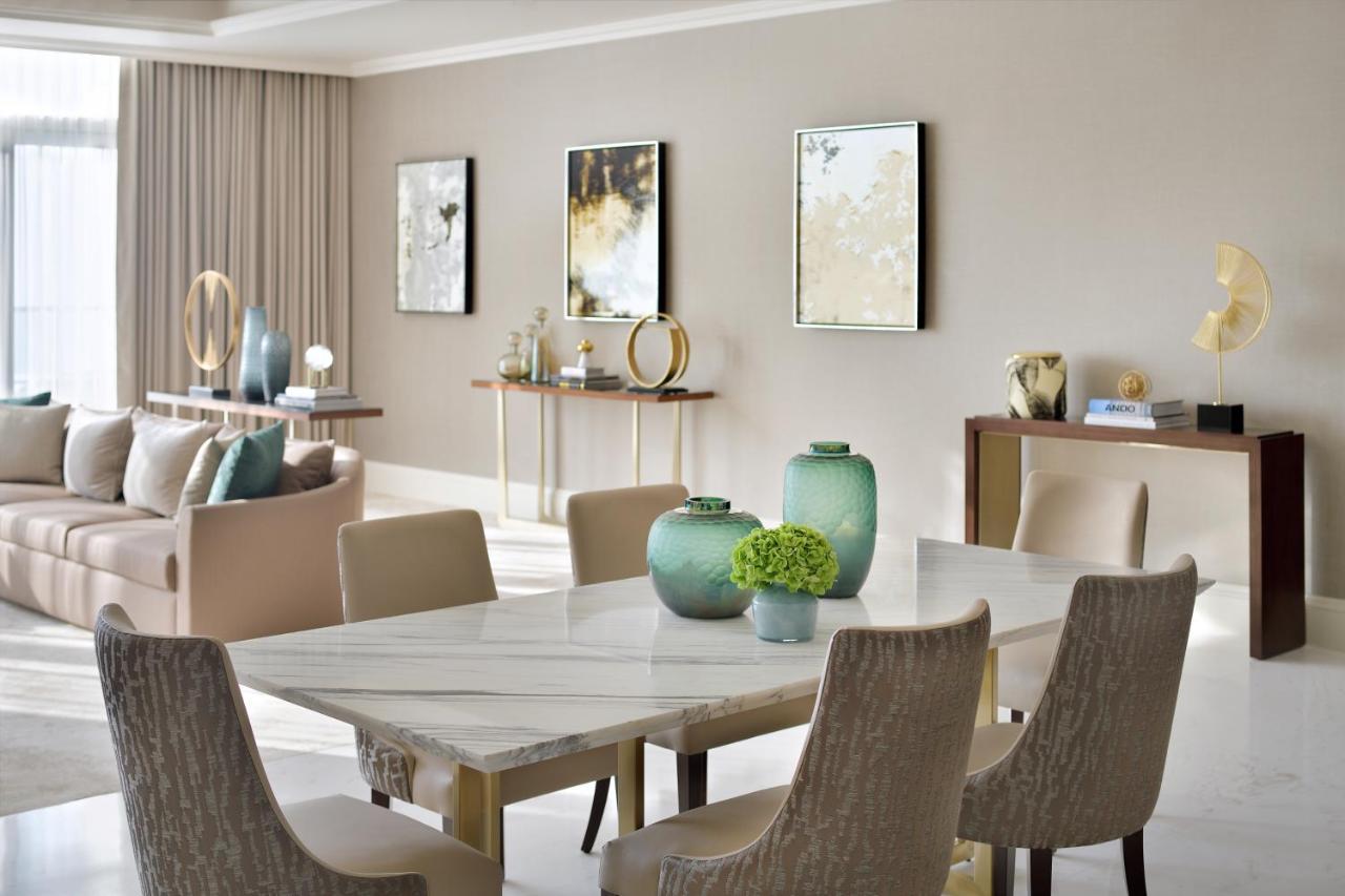 Address Dubai Mall Esterno foto A dining room