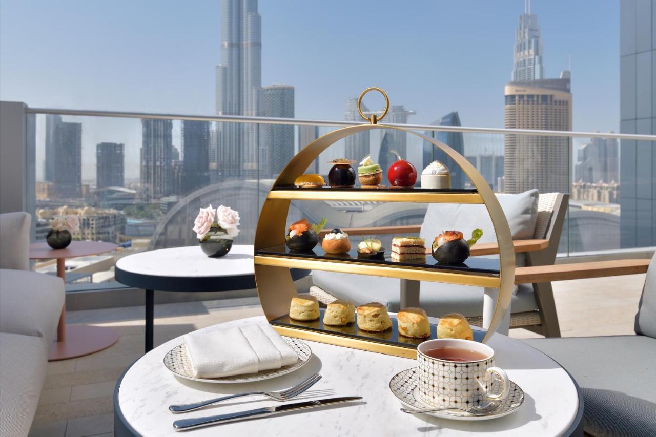 Address Dubai Mall Esterno foto Afternoon tea at the Address Downtown Dubai
